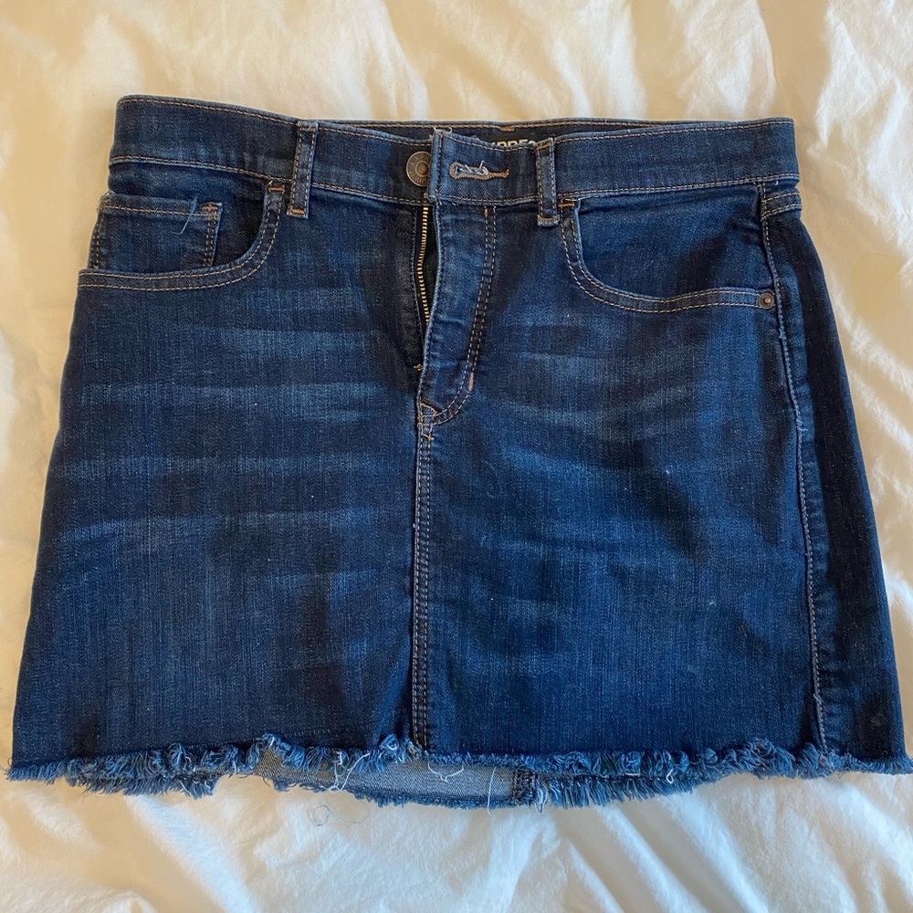 Frayed edge navy denim mini skirt Cute.  Short. by Express